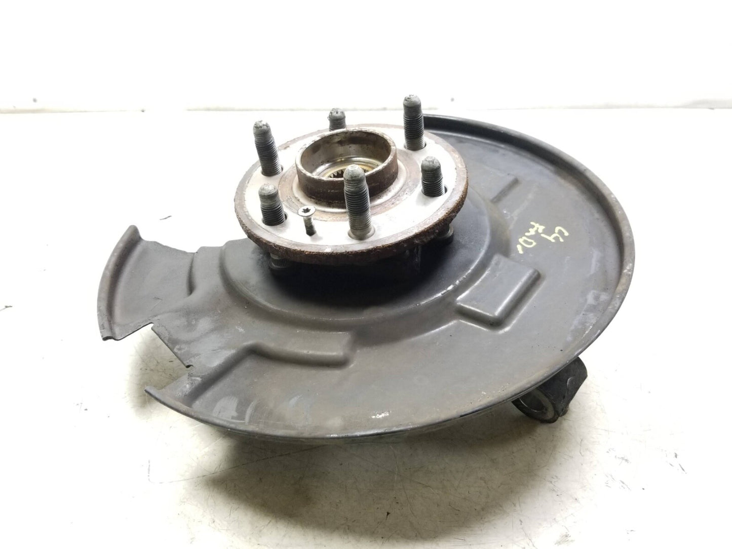 2010 - 2016 Cadillac SRX Wheel Spindle Knuckle Front Driver Side Left OEM