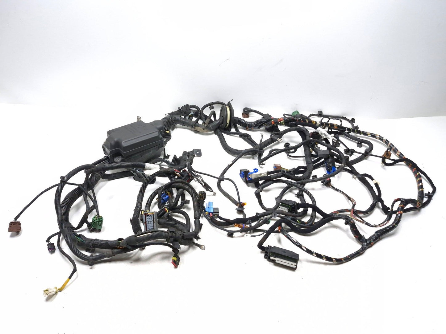 2014 Fiat 500l Engine Compartment Wiring Harness W/ Fuse Box OEM