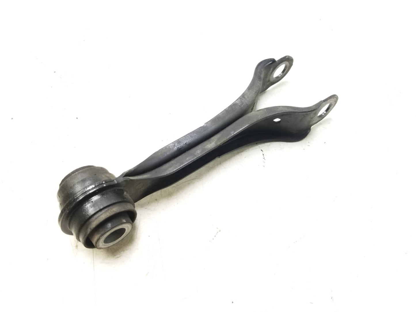 2010 - 2016 Cadillac SRX Control Arm Kit Rear Passenger Side Right OEM