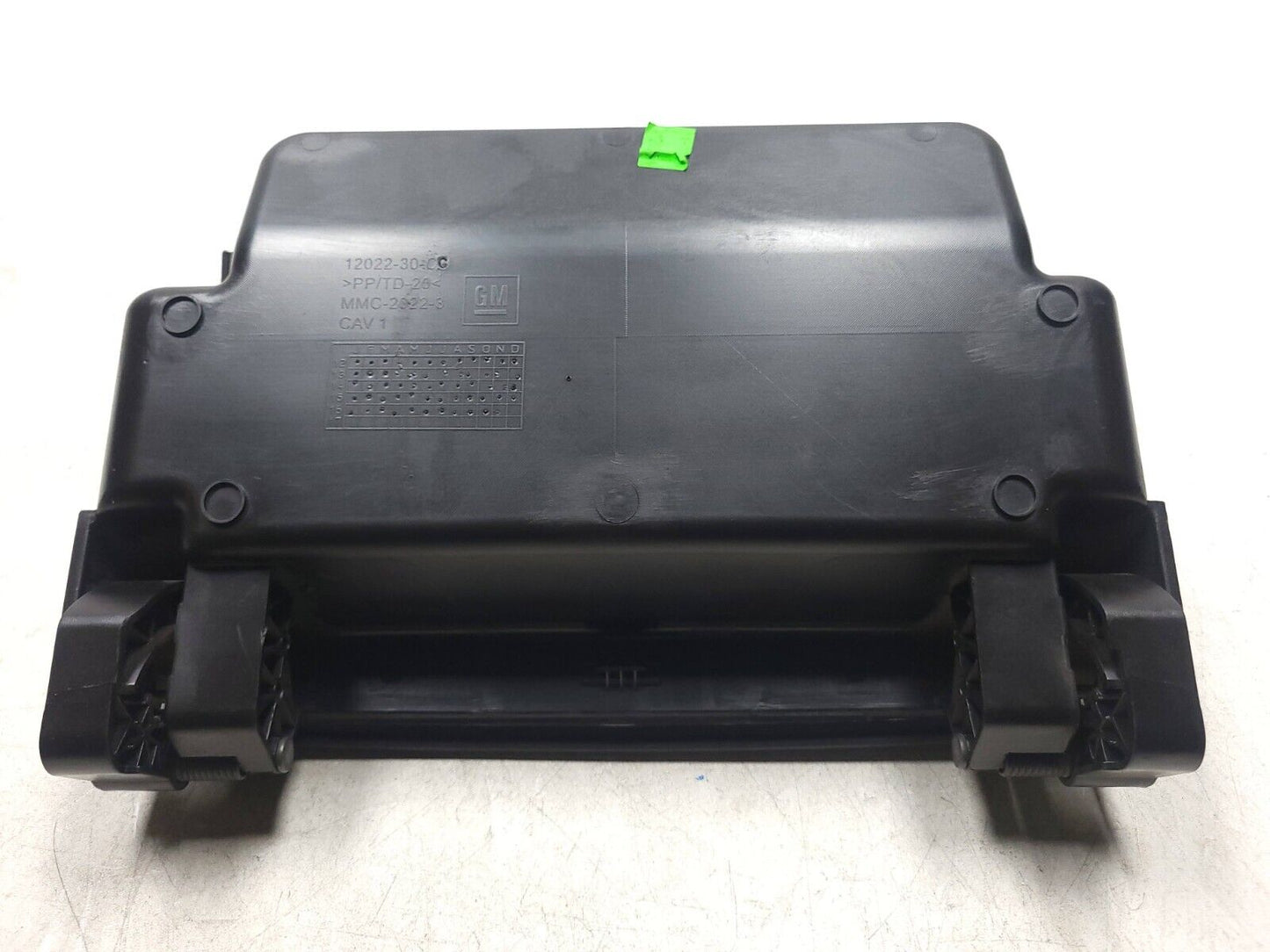 14-19 Chevrolet Silverado 1500 Dash Glove Box Storage Compartment Upper OEM