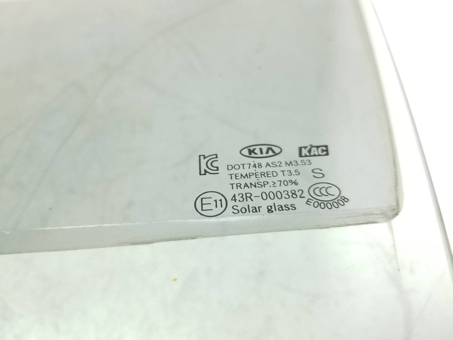 2014 - 2019 Kia Soul Door Window Glass Front Driver Side Left OEM