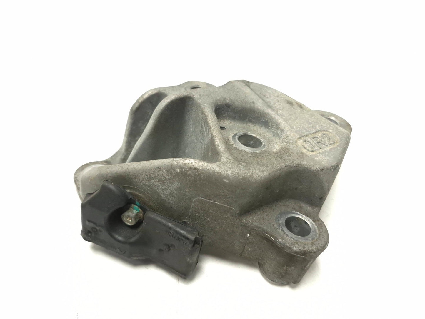 2018 Nissan Altima Front Engine Mount Bracket Left & Right Pair OEM