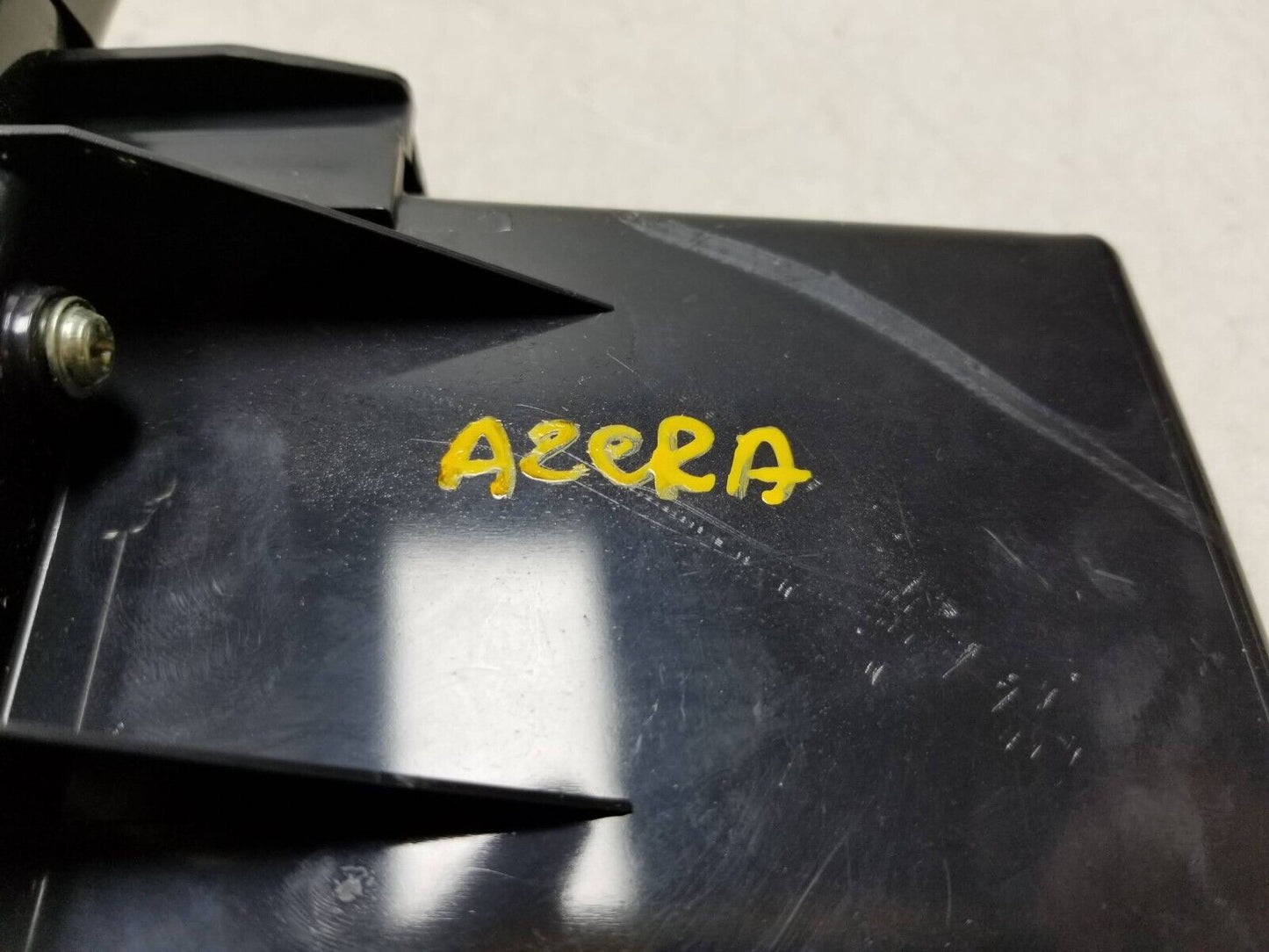 06 - 10 Hyundai Azera Center Dash Storage Console Ashtray Comparment OEM