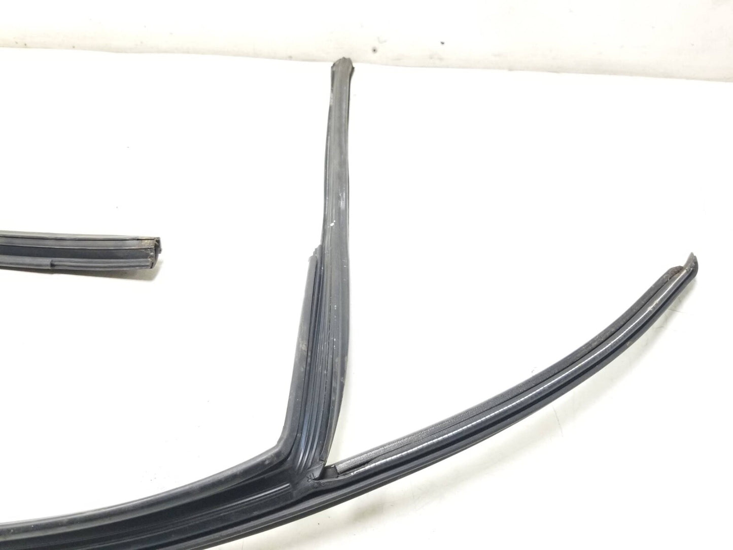 2009 - 2017 Audi Q5 Door Weatherstrip Front Passenger Side Right OEM