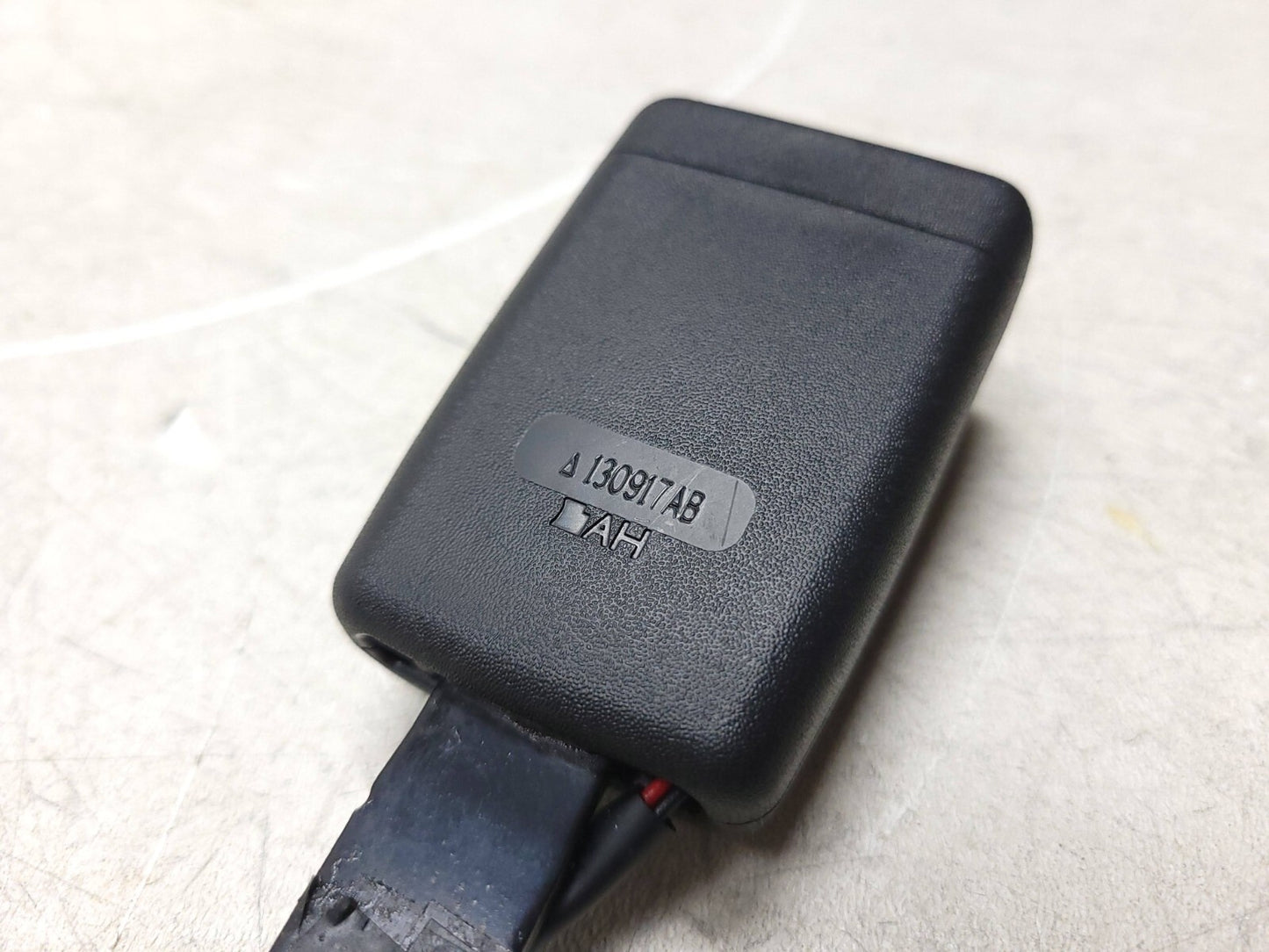 2014 - 2016 Mazda 3 Front Seat Belt Buckle Latch Passenger Right OEM