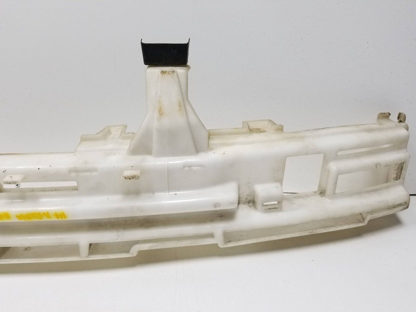 13 14 15 GMC Acadia Rear Bumper Center Bracket Support OEM