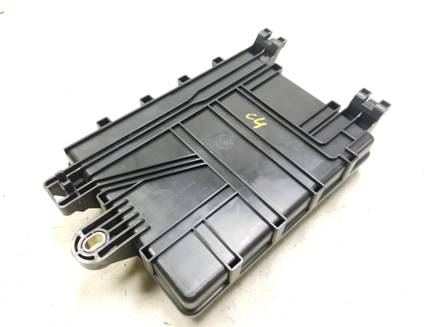 2010 - 2012 Cadillac SRX Fuse Box OEM
