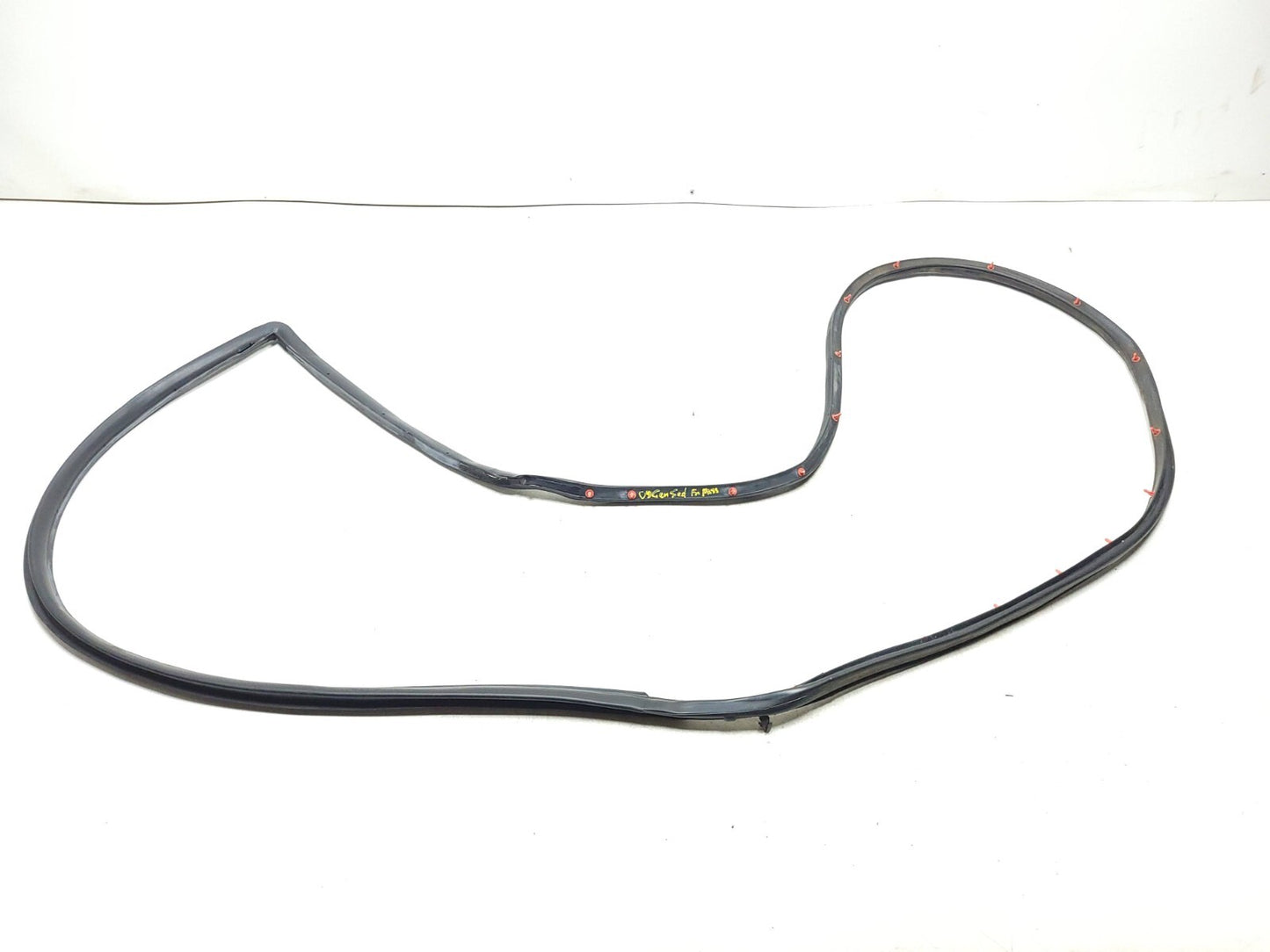 09-14 Hyundai Genesis Door Weatherstrip Seal Front Passenger Side Righ OEM Sedan