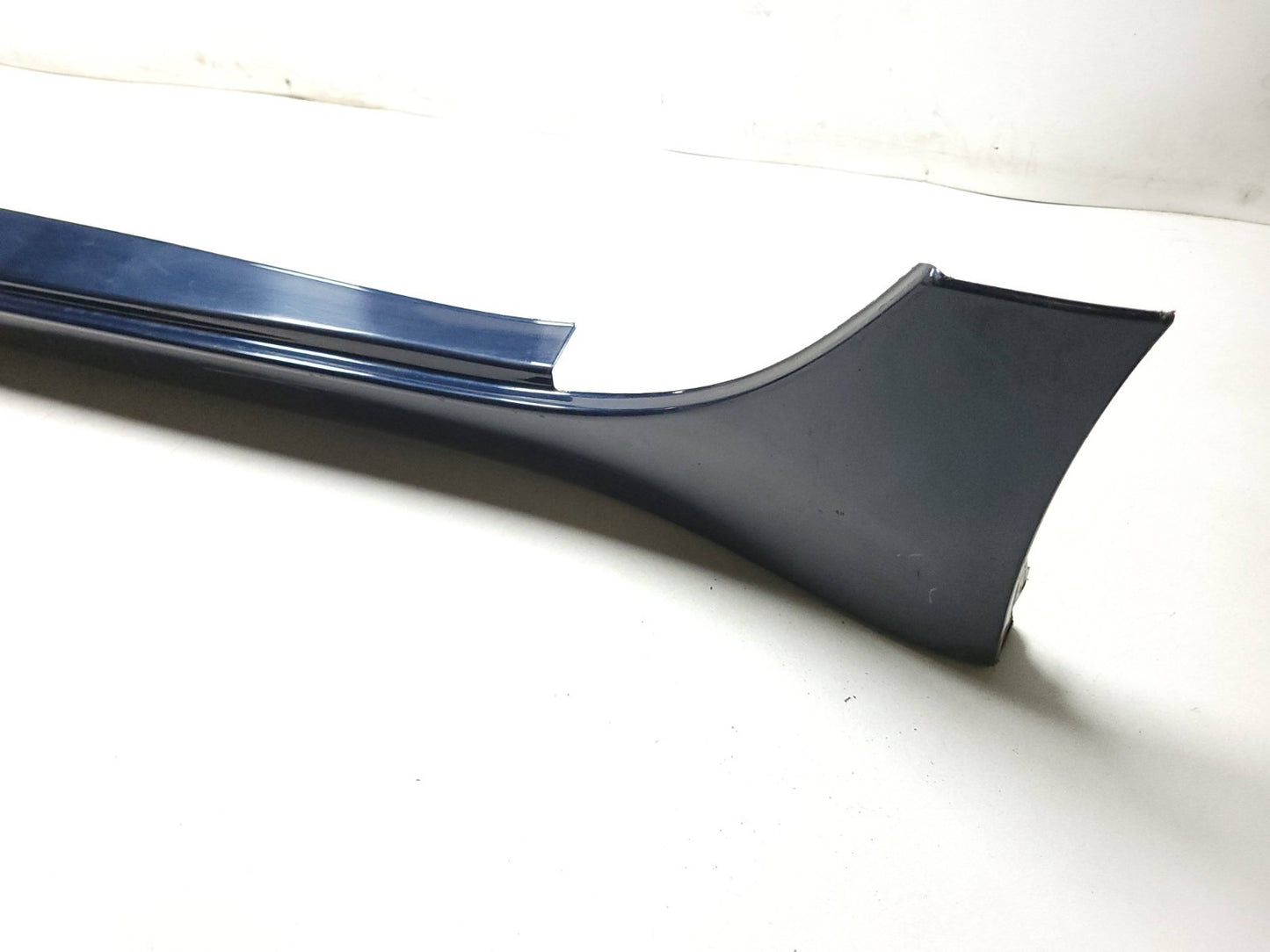 2010 - 2015 Jaguar XJ Rocker Panel Skirt Molding  Driver Side Left OEM