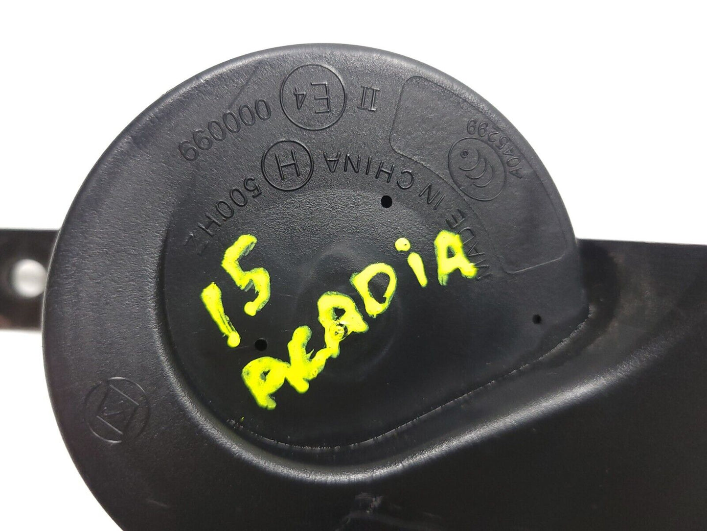 13 14 15 16 GMC Acadia Horn Signal Pair OEM