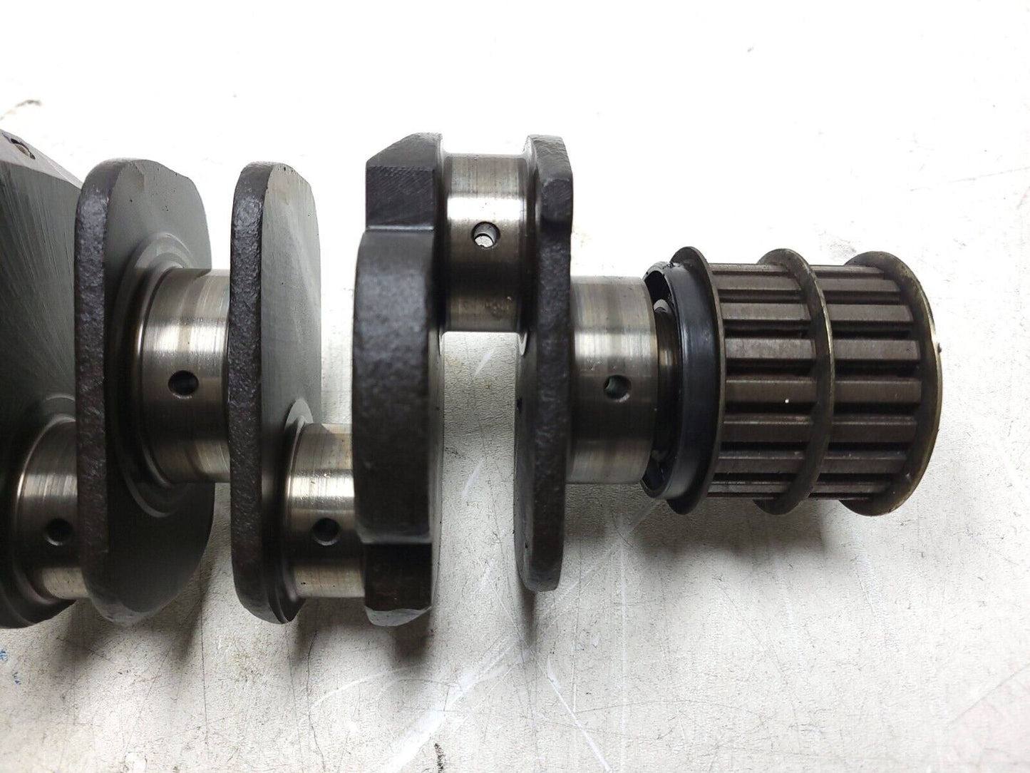1984 - 1987 Honda Gl1200 Goldwing Crankshaft 13310-mg9-000 OEM