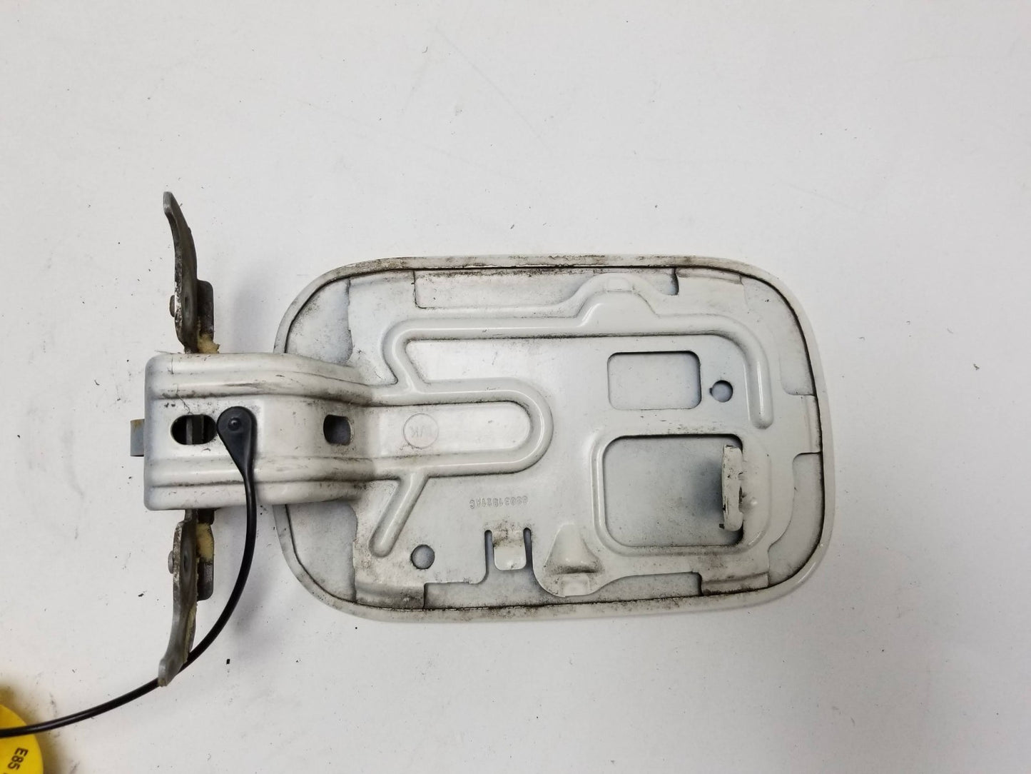 2012 Jeep Grand Cherokee Fuel Tank Door Lid Filler Cap OEM