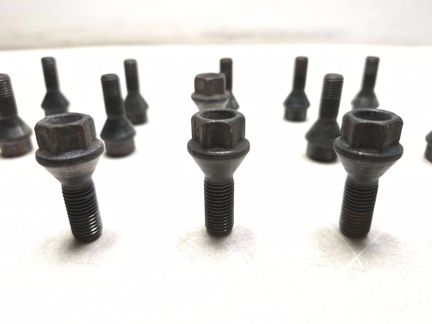2008 BMW 128i Wheel Lug Nut Bolt 15pcs OEM