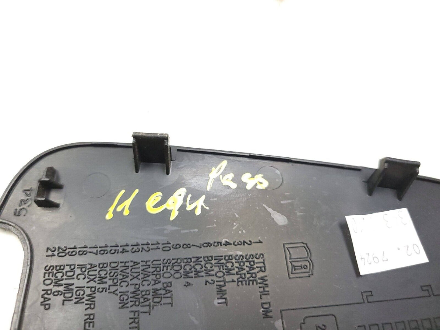 10-15 Chevrolet Equinox Dash Fuse Box Cover Lid OEM