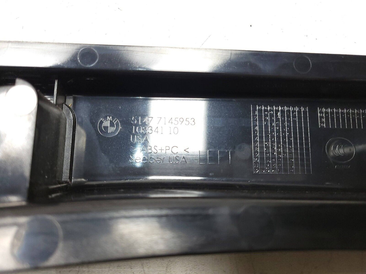 07-13 BMW X5 E70 Rear D Pillar Lower Trim Cover Pair OEM