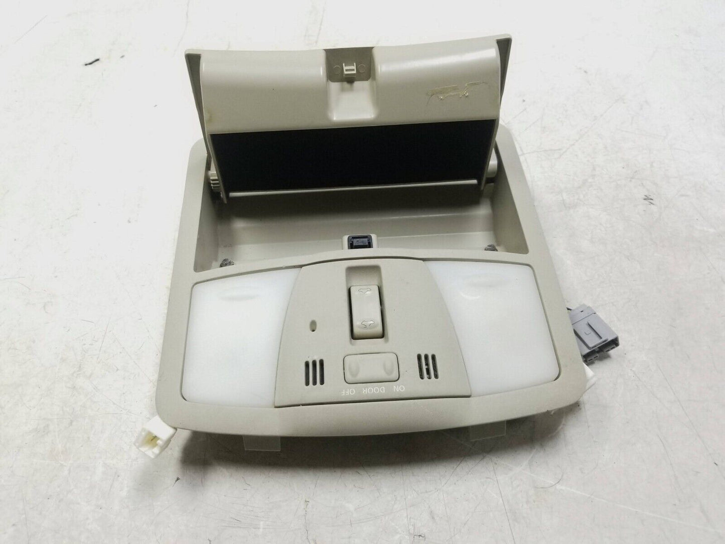 08-13 Infiniti G37 Front Overhead Dome Light Lamp OEM