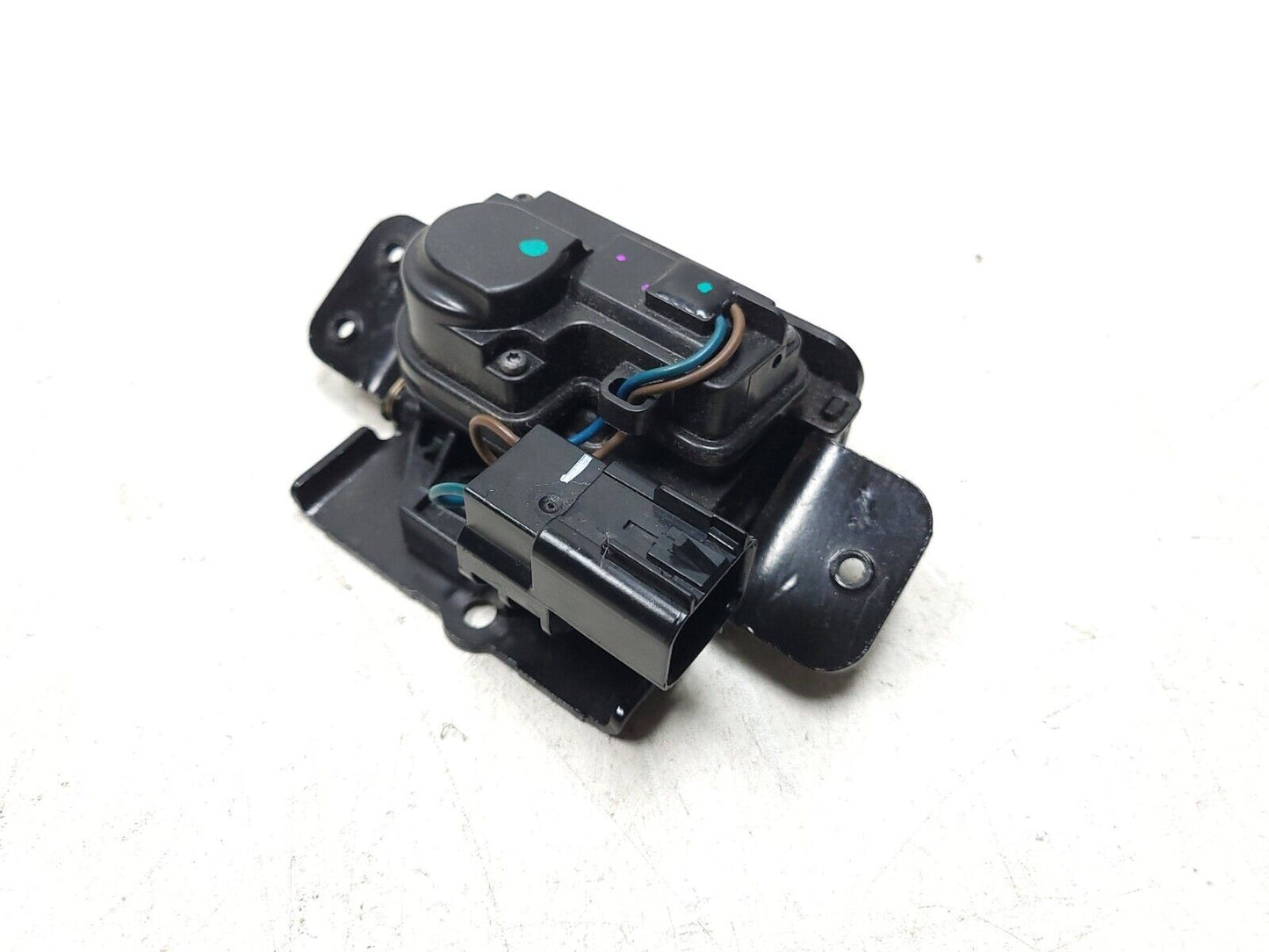 10-14 Chevrolet Suburban Tahoe Trunk Lock Latch OEM