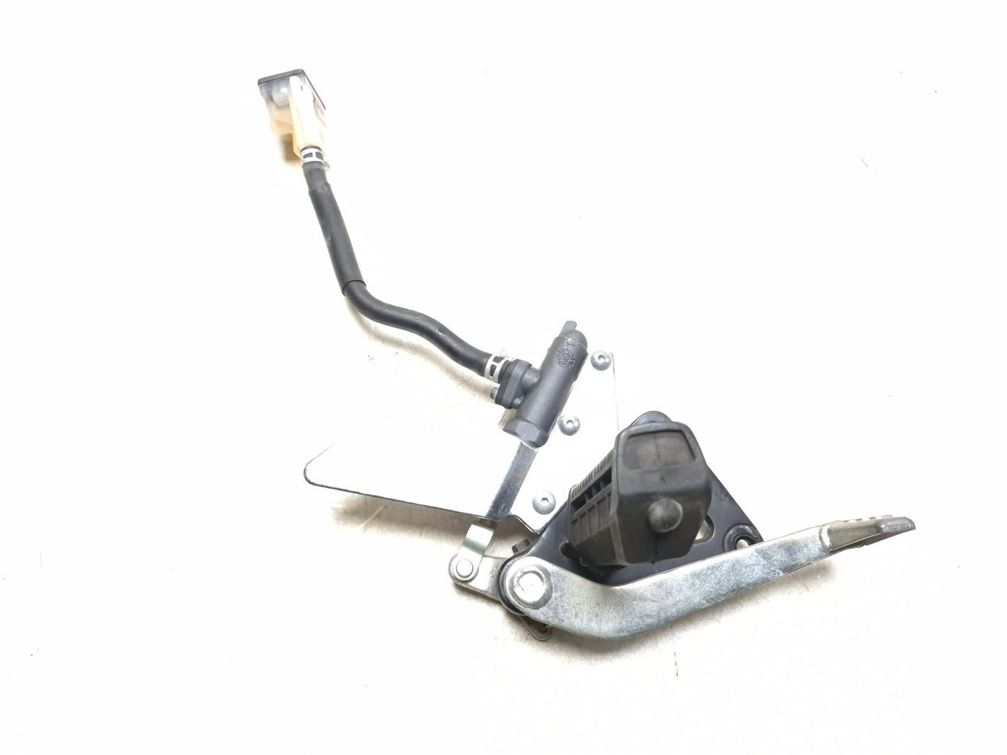 2006 Suzuki Gs 500fk Rear Brake Master Cylinder W/ Right Footrest Assy OEM