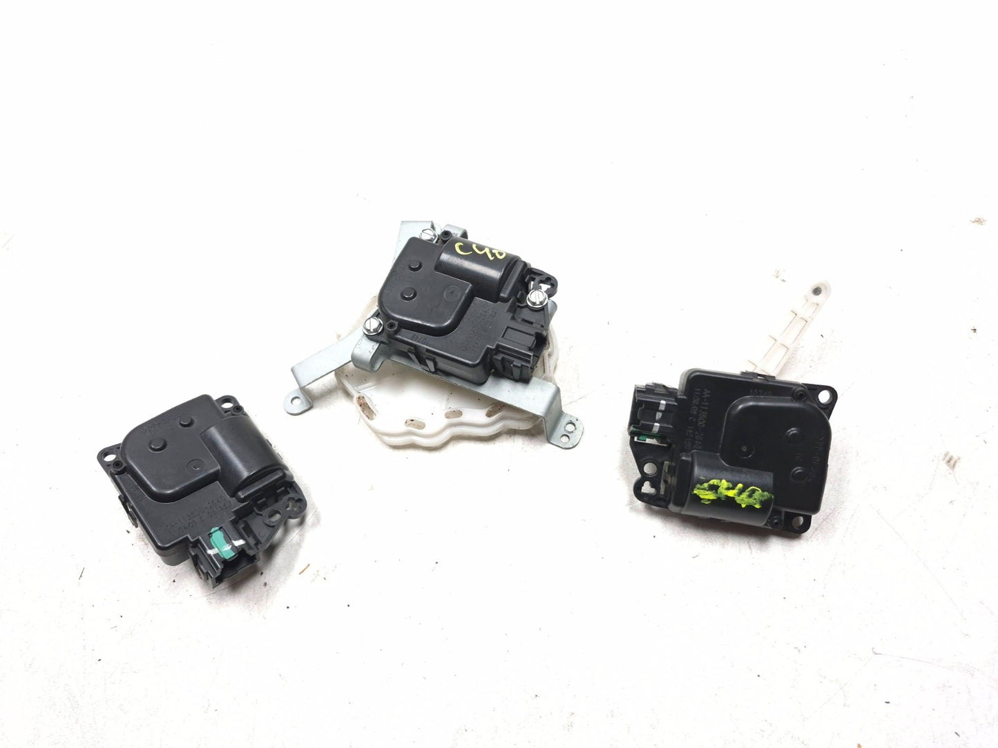 2010 Dodge Caliber Sxt HVAC Vent Flap Actuator Motor 3pcs OEM