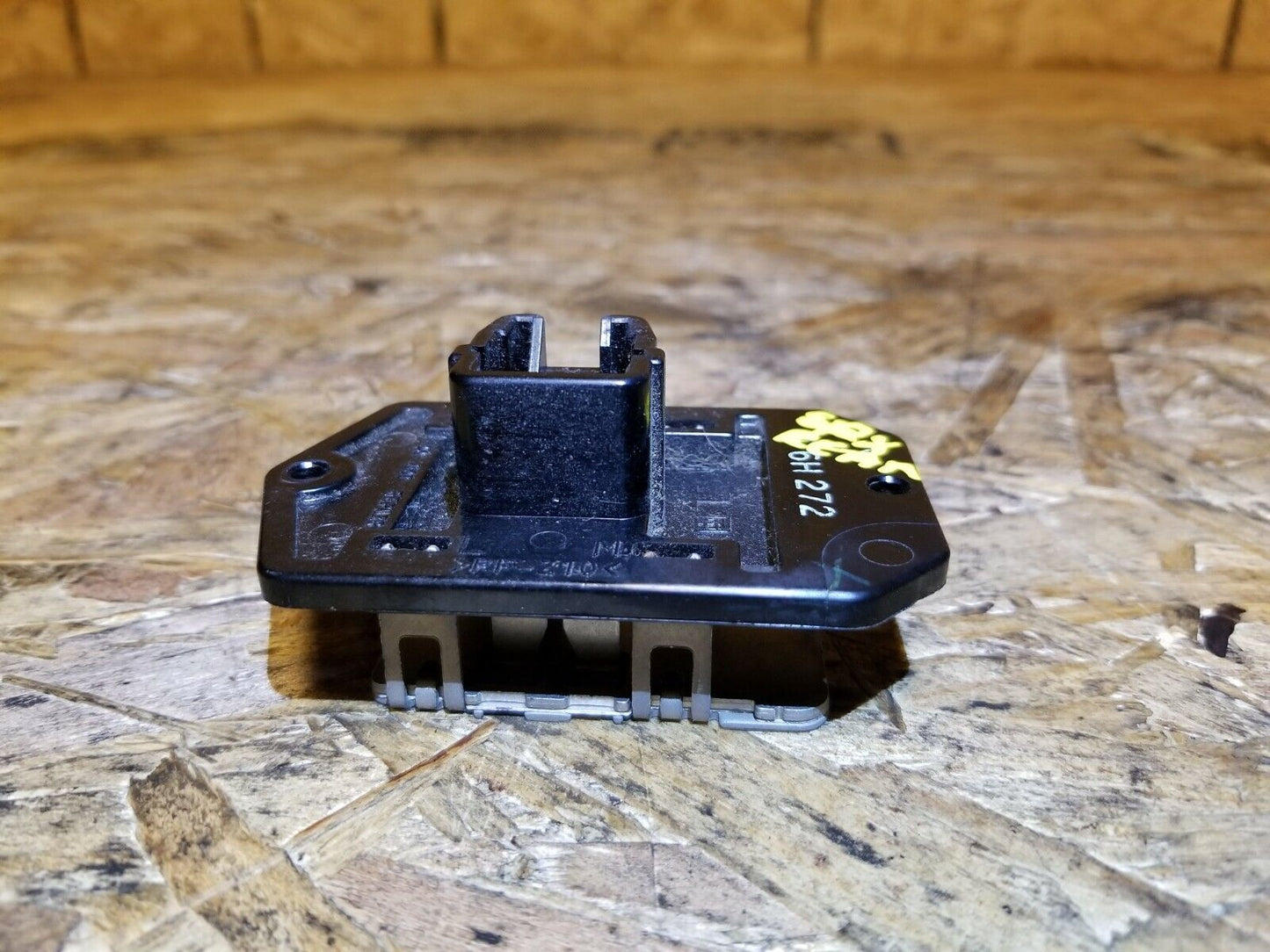 2004 - 2009 Cadillac SRX Rear Blower Motor Resistor OEM