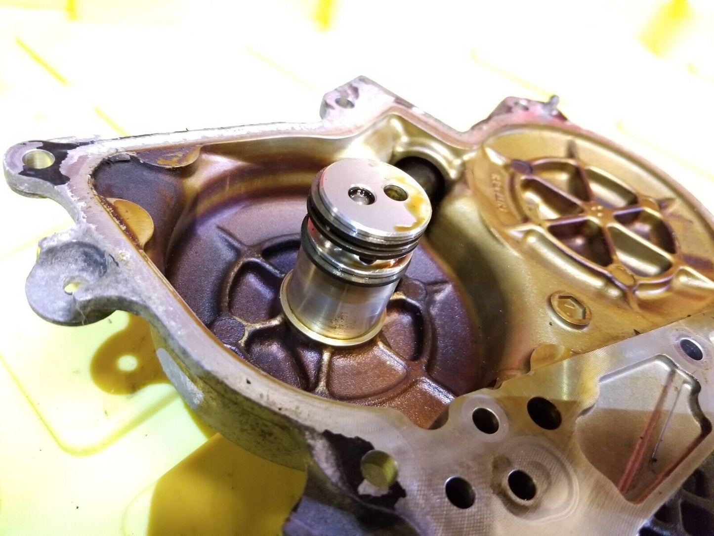 09-13 Infiniti G37 X Timing Cover Solinoid Valve Right Pass Side  Vq37vhr OEM ā