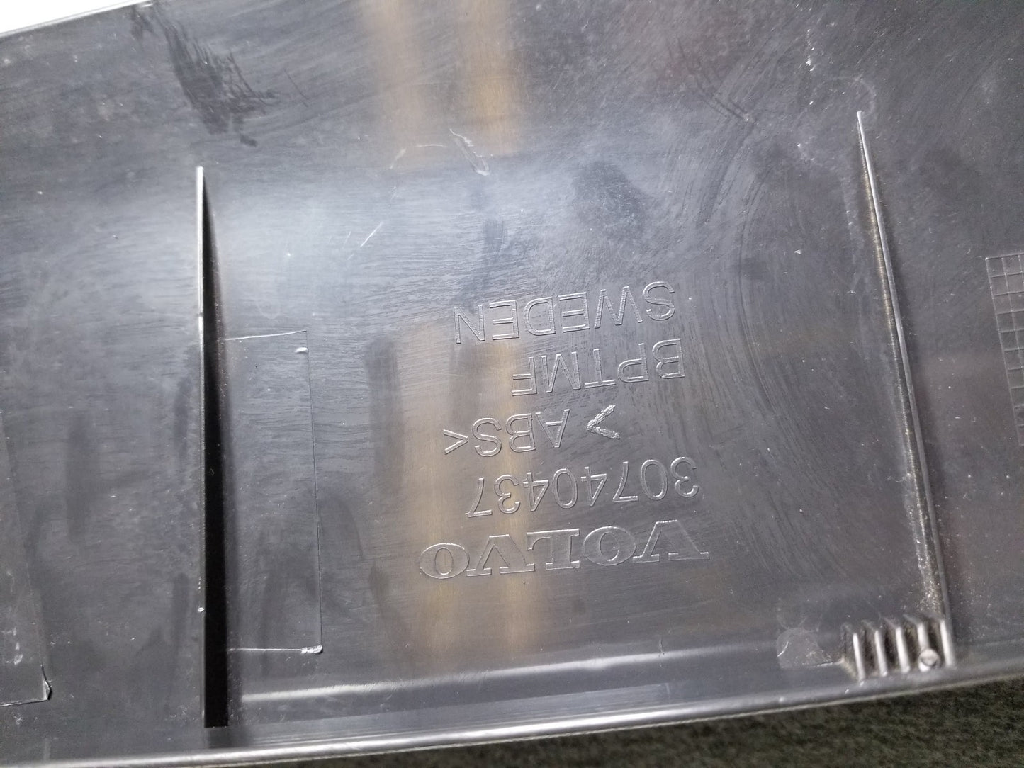 2010 - 2013 Volvo XC60 Trunk Lid Tailgate Trim Panel OEM