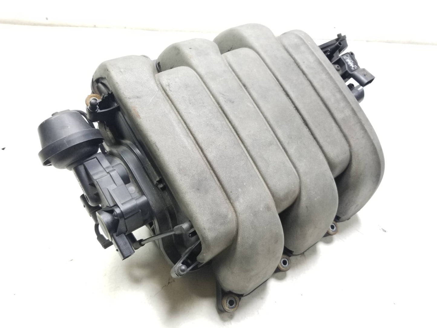 2009 - 2012 Audi Q5 Intake Manifold 3.2l OEM
