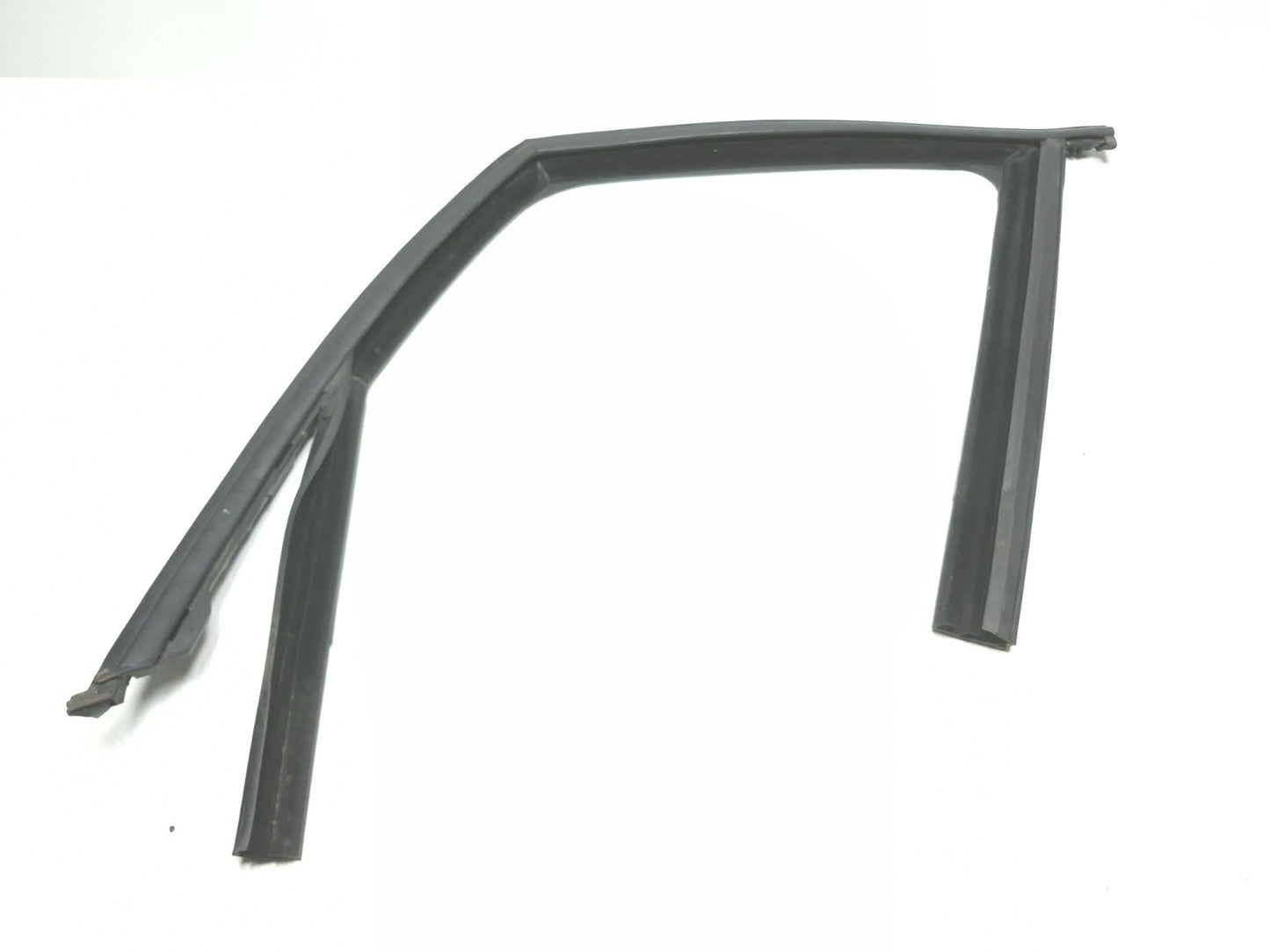 2014 Fiat 500l Door Weatherstrip Front Driver Side Left OEM