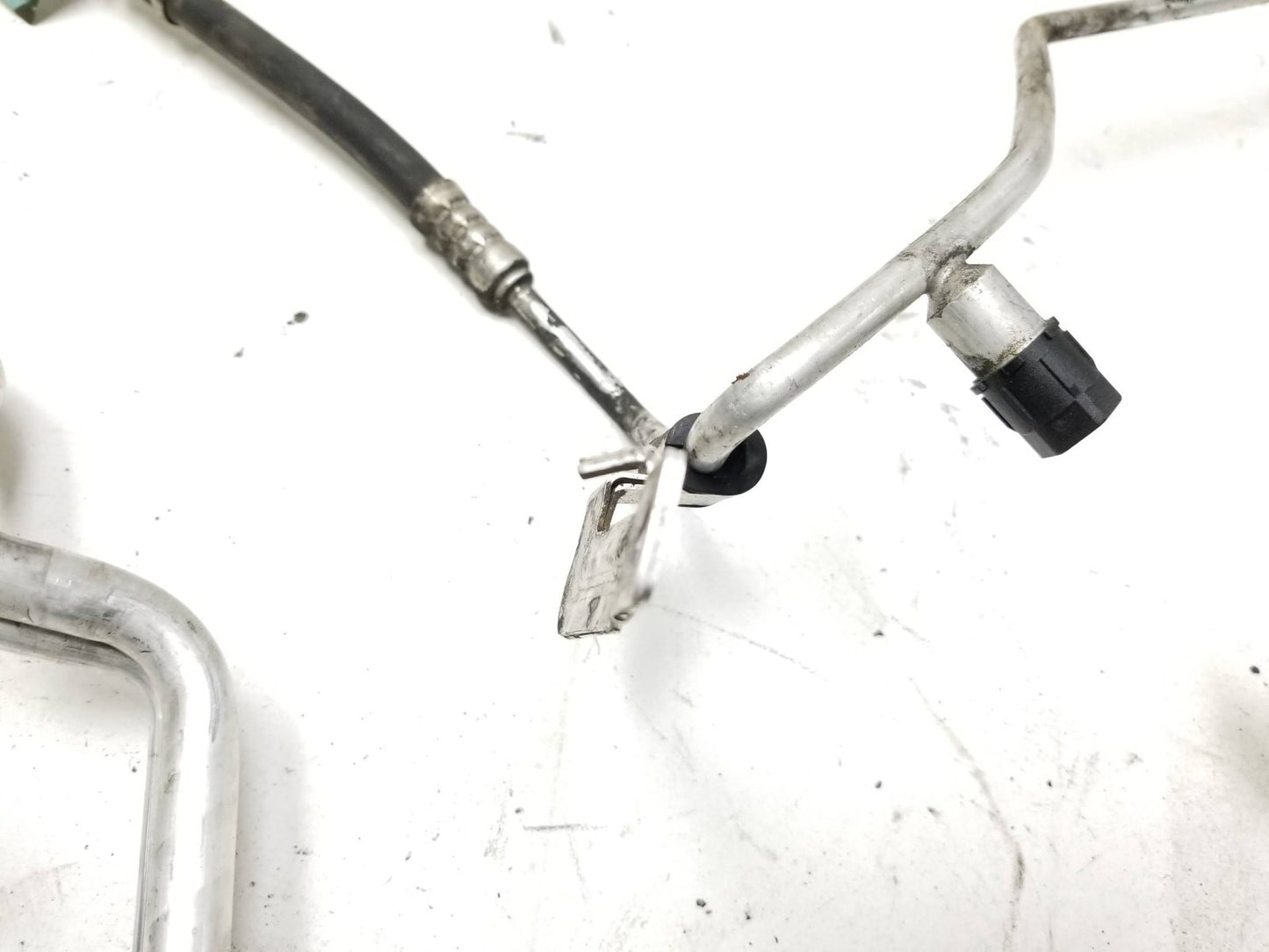 2012 Jeep Grand Cherokee AC Air Conditioner Hose Tube OEM