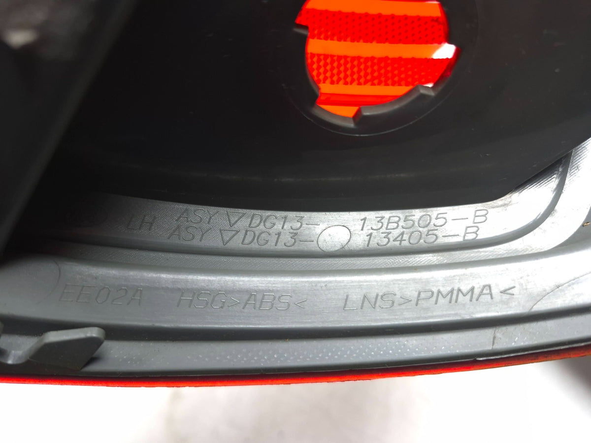 2014 Ford Taurus Rear Quarter Tail Light Left & Right OEM