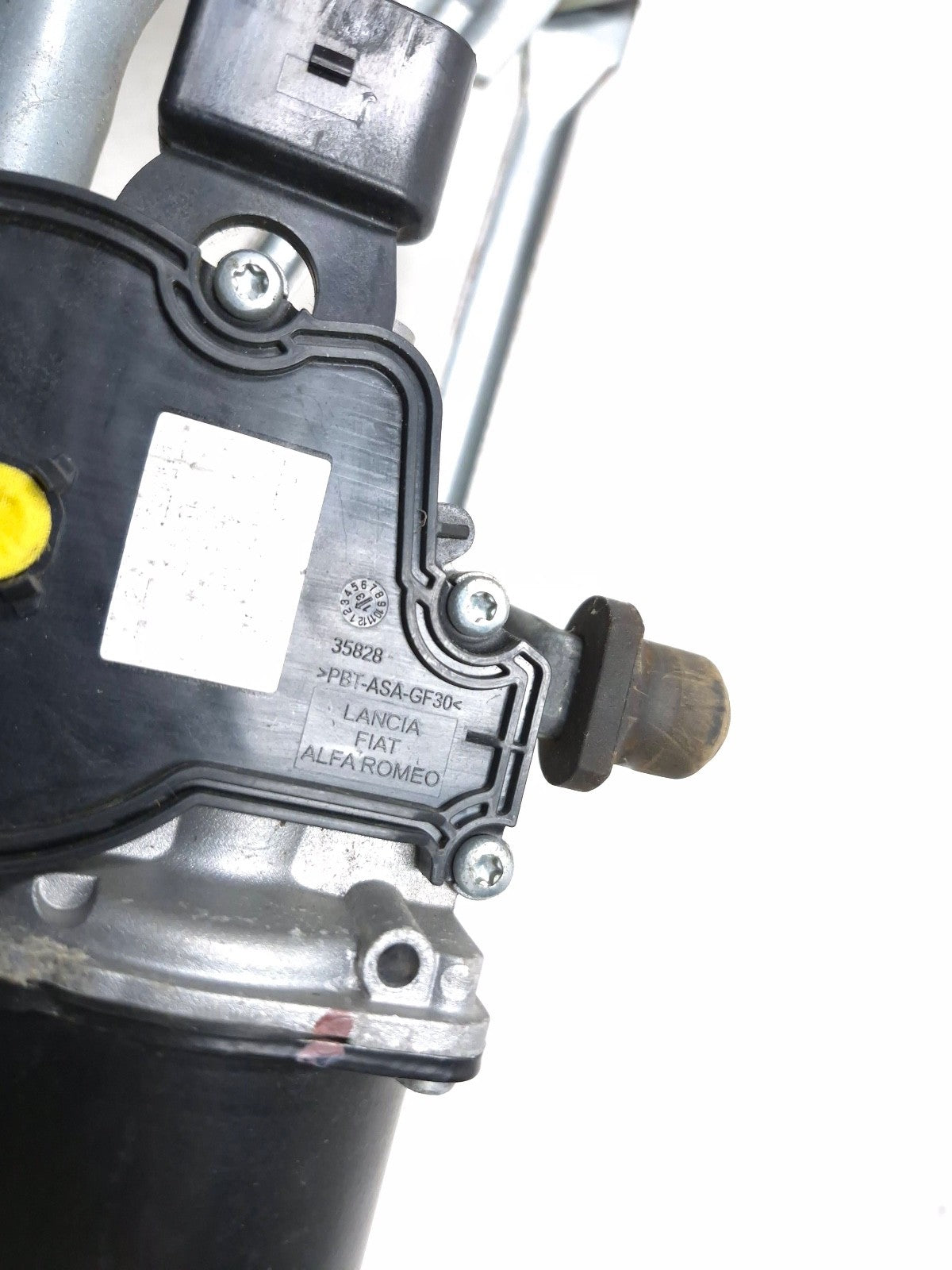 2014 Fiat 500l Windshield Wiper Motor W/ Linkage OEM