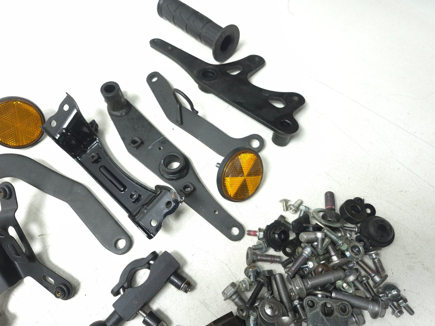 2019 Kawasaki Z400 Er400d Misc Bolt & Hardware Bracket OEM