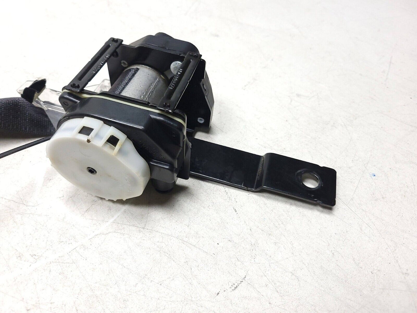 09-10 Lincoln MKT Front Seat Belt Driver Side Left OEM