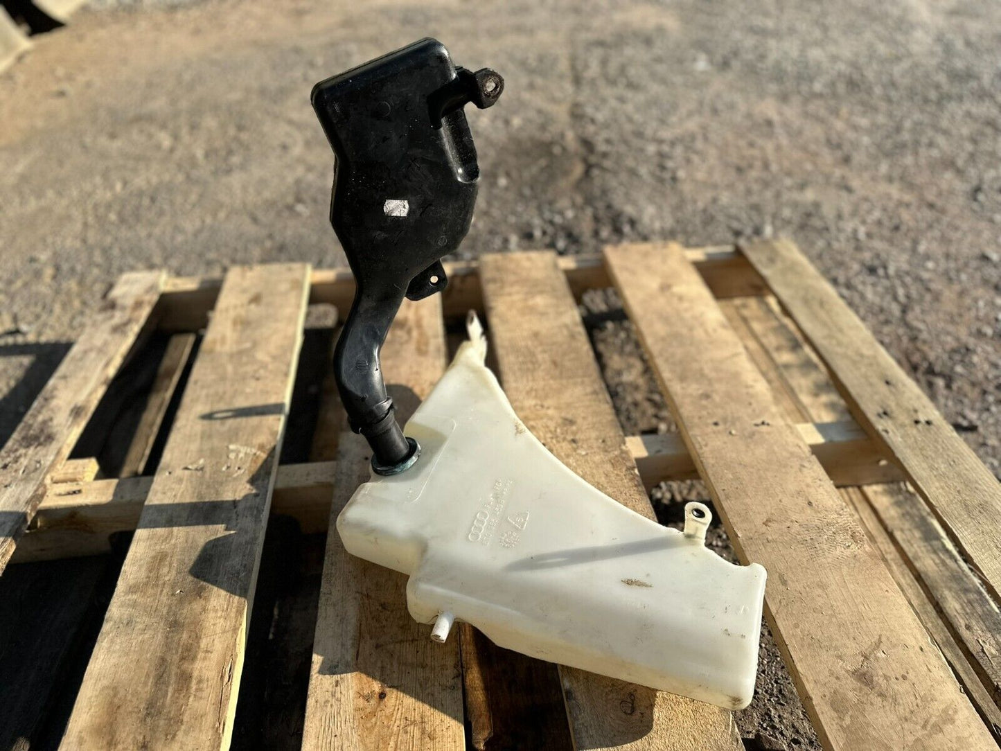 06-09 Audi A4 Windshield Washer Fluid Reservoir Bottle OEM 8t0955453b