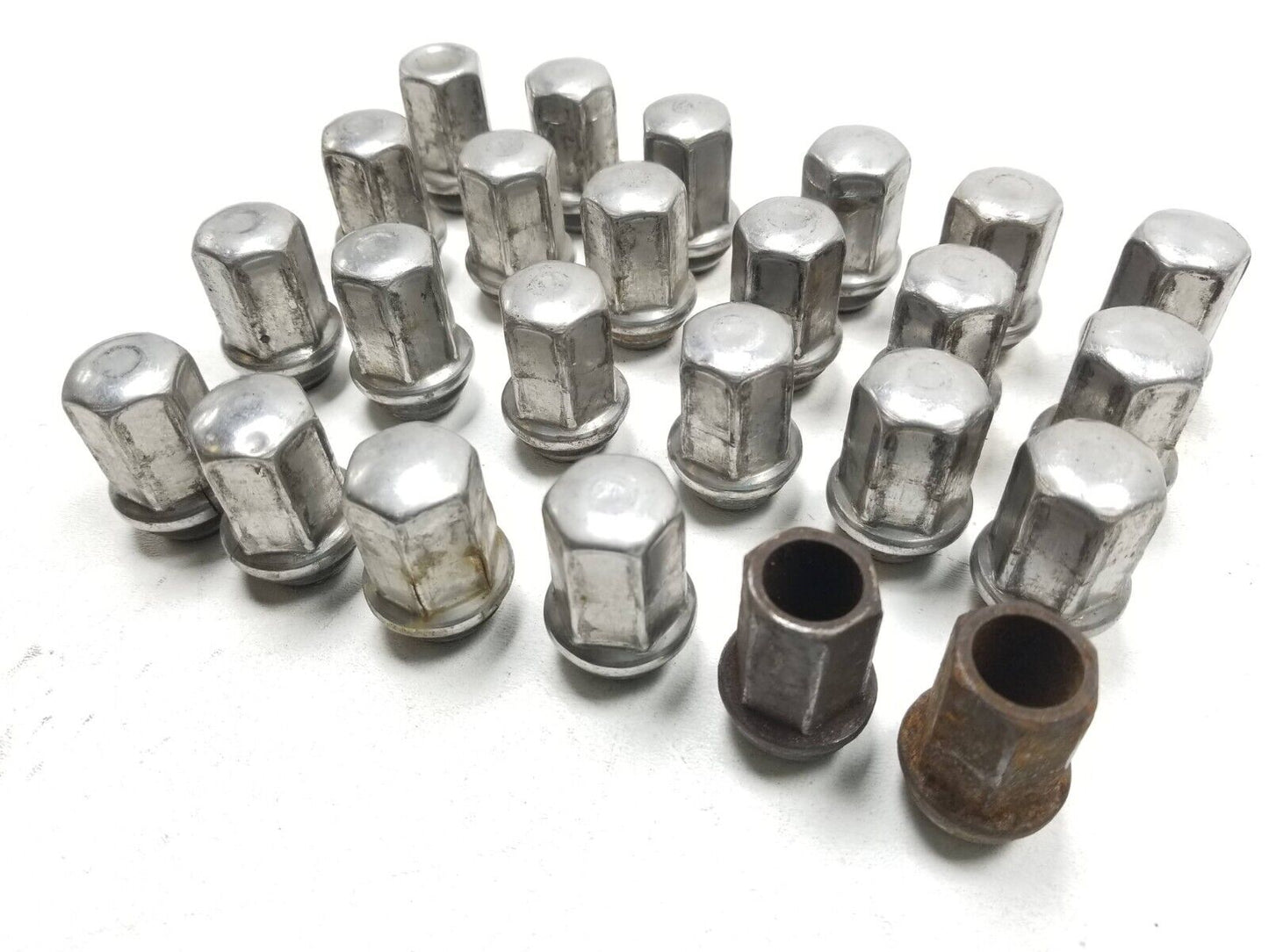 13 14 15 16 GMC Acadia Wheel Lug Nut 24pcs OEM