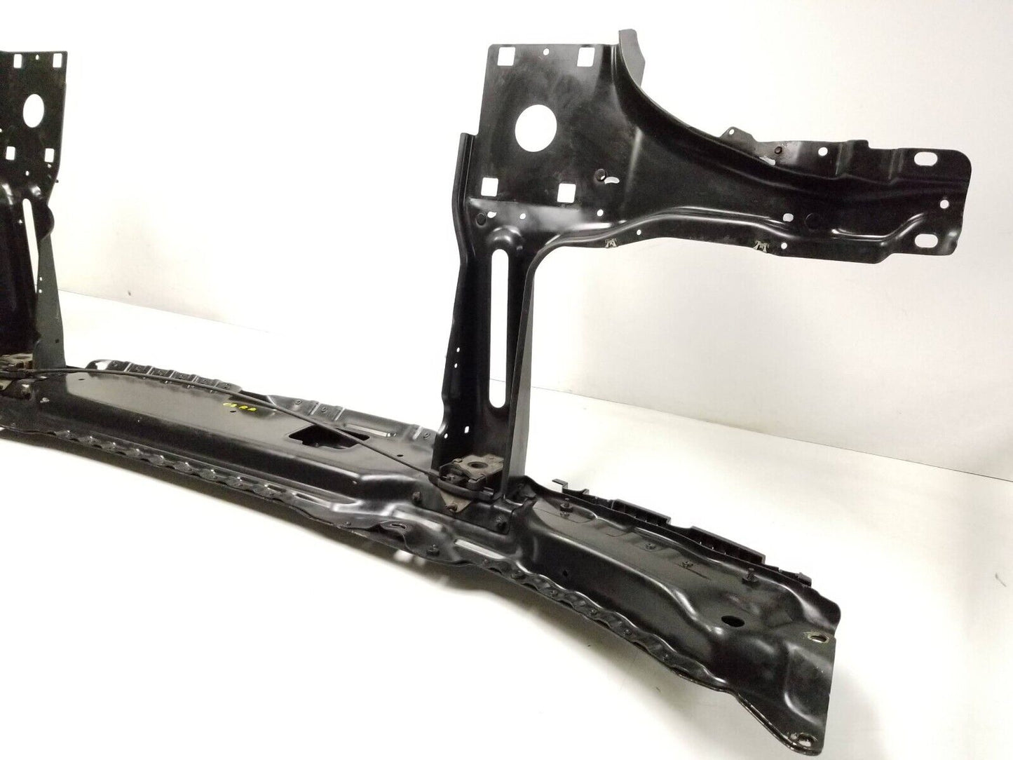 2006-2009 Range Rover Front Radiator Core Support OEM