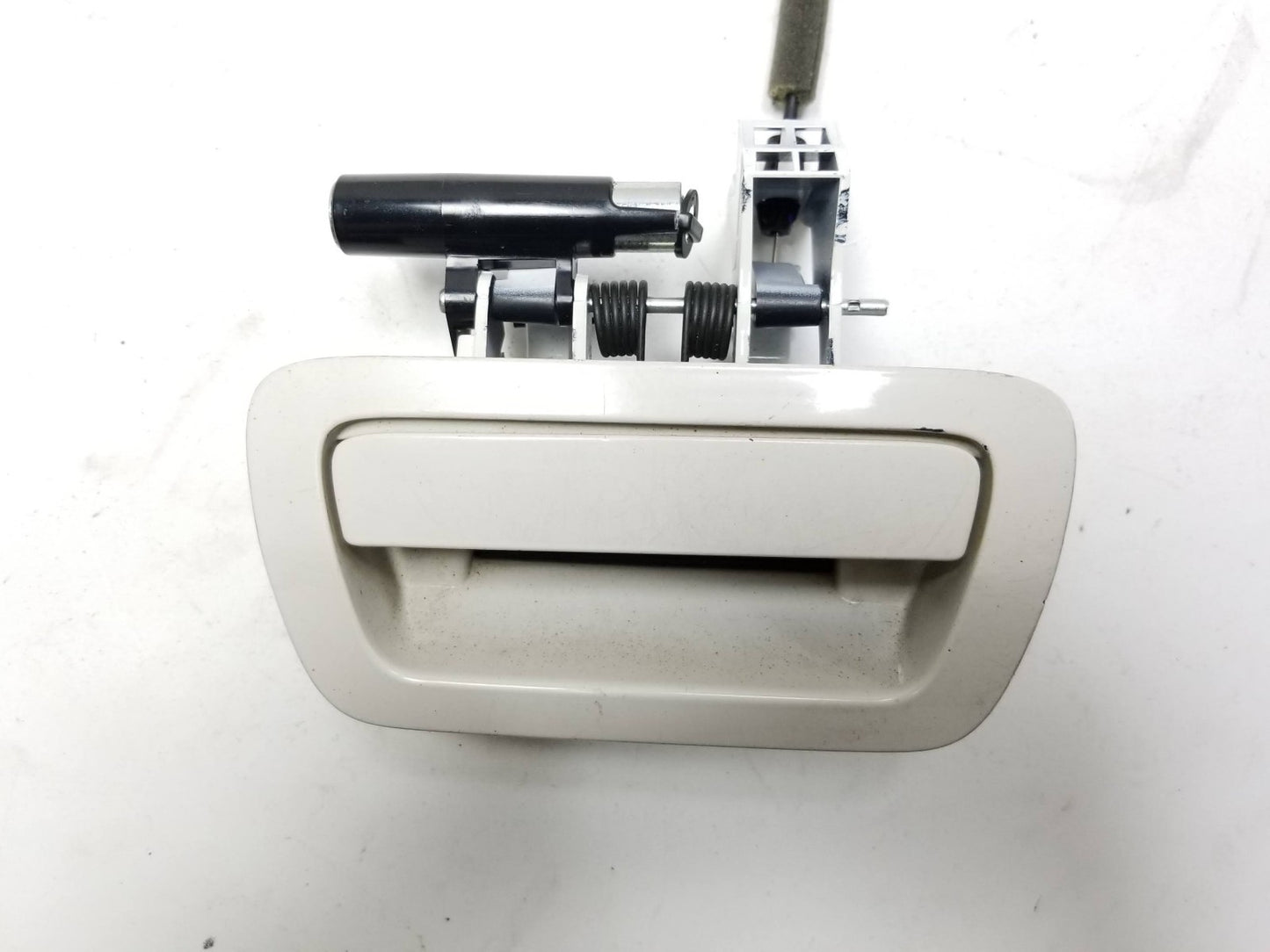 2011 - 2013 Jeep Grand Cherokee Lift Gate Handle OEM