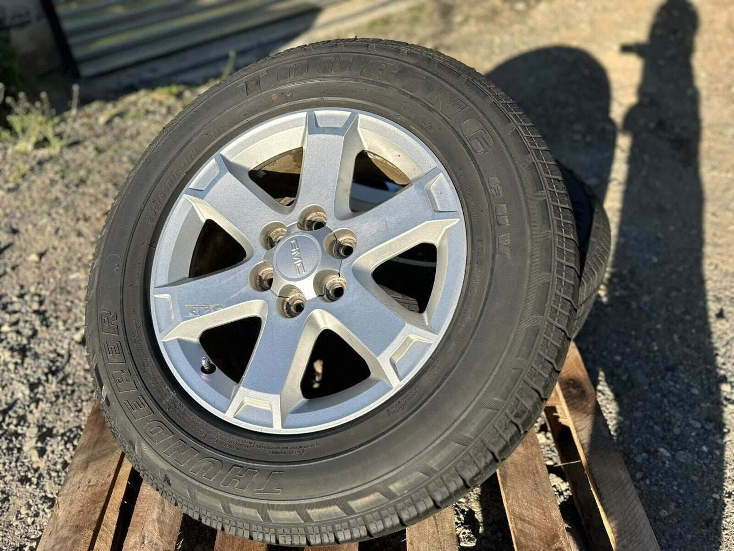 13 14 15 GMC Acadia Wheel W/ Tire Firestone 255/65r18 7/32" Pair OEM