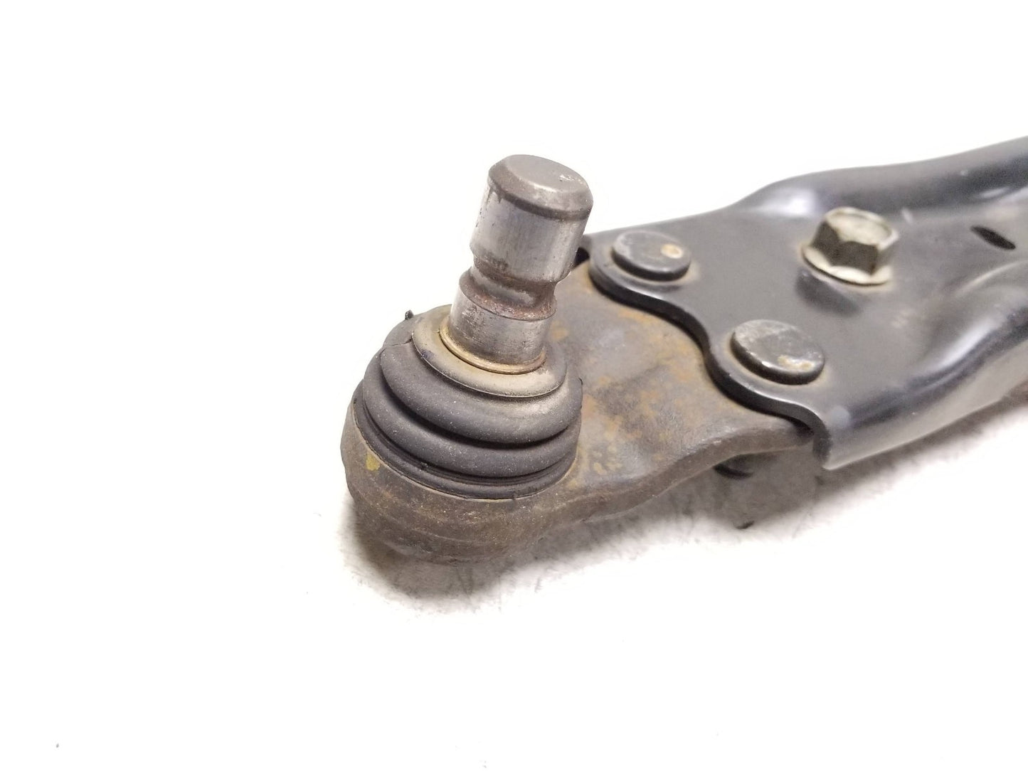 2014 - 2019 Kia Soul Front Lower Control Arm Left & Right OEM