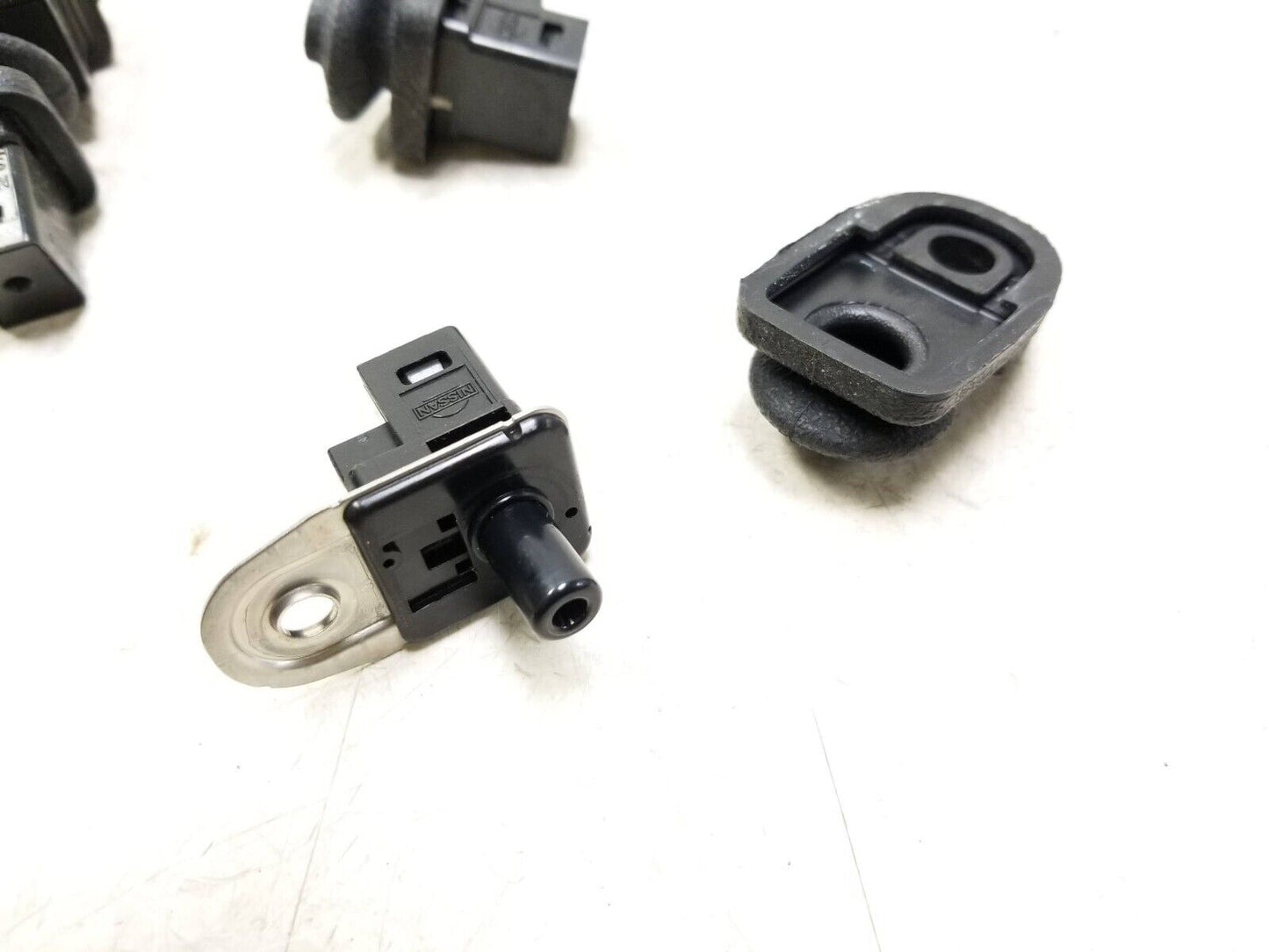 08-13 Infiniti G37 Door Ajar Jamb Switch 4pcs OEM Sedan