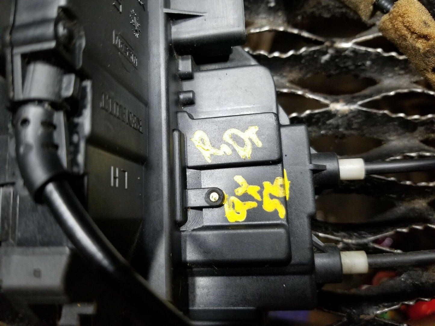 04 05 06 07 Infiniti QX56 Rear Left Driver Door Lock Latch Actuator OEM