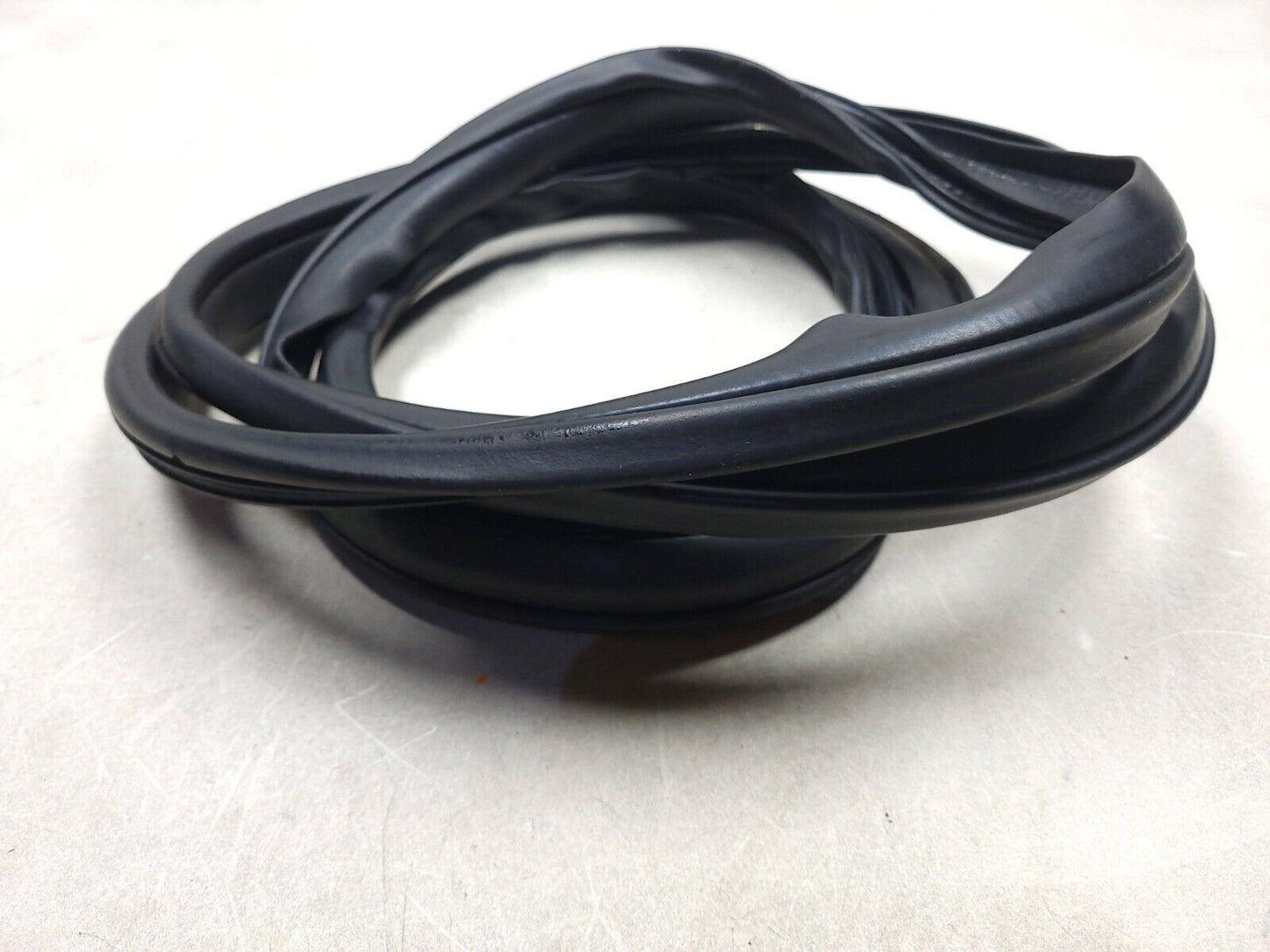 07-09 Mitsubishi Outlander Door Weatherstrip Seal Front Passenger Side 2pcs OEM