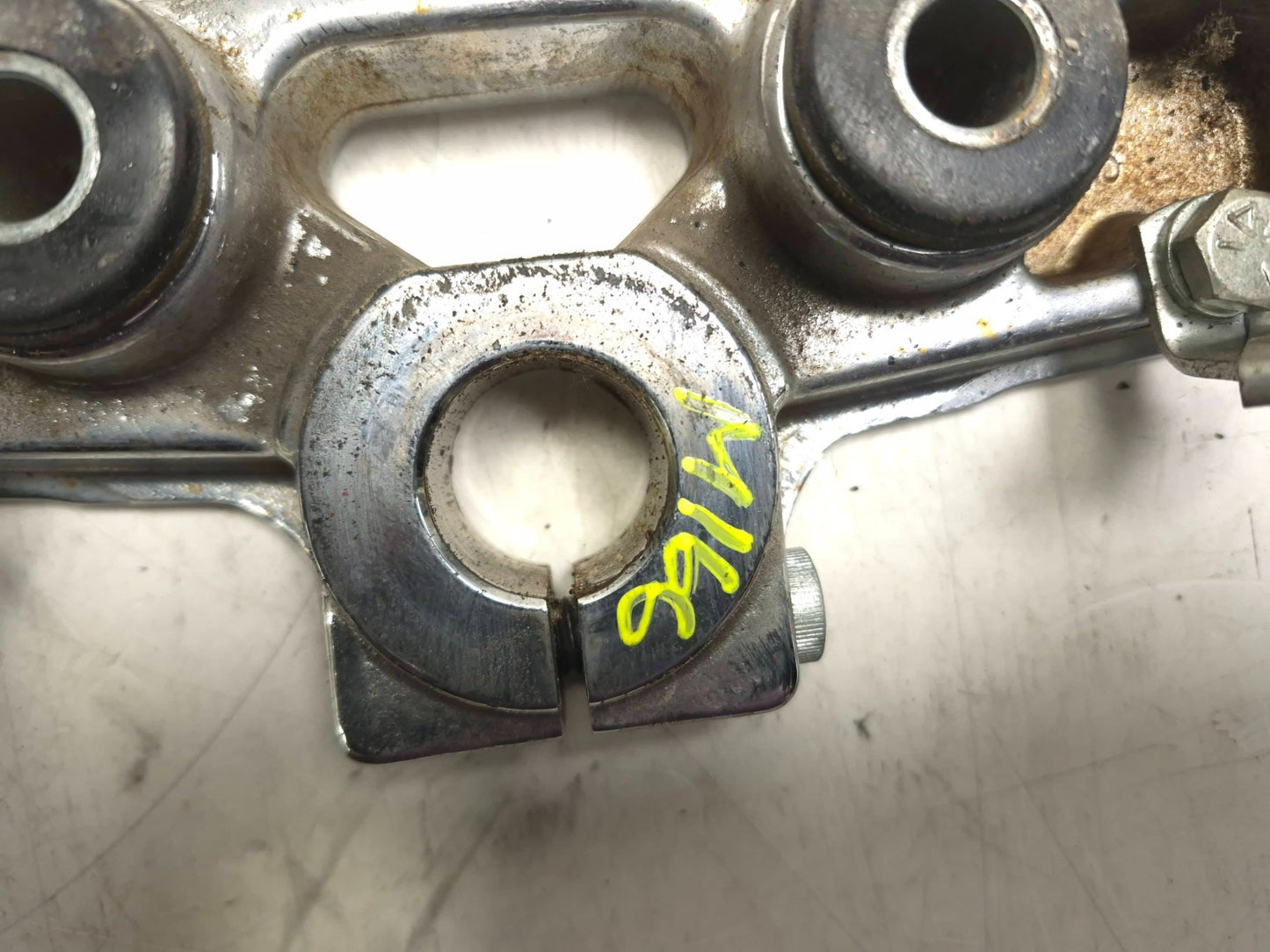 2004 Harley Softail Flstc Triple Tree Upper OEM
