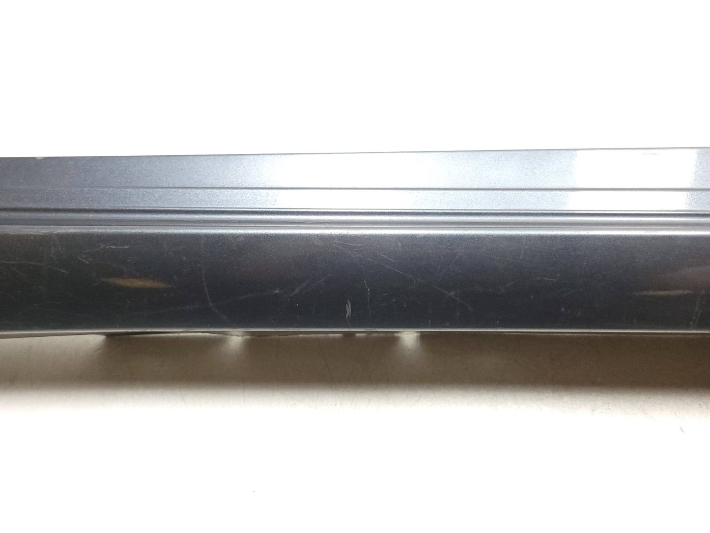 15 2015 Toyota Avalon Rocker Panel Skirt Molding Passenger Side Right OEM