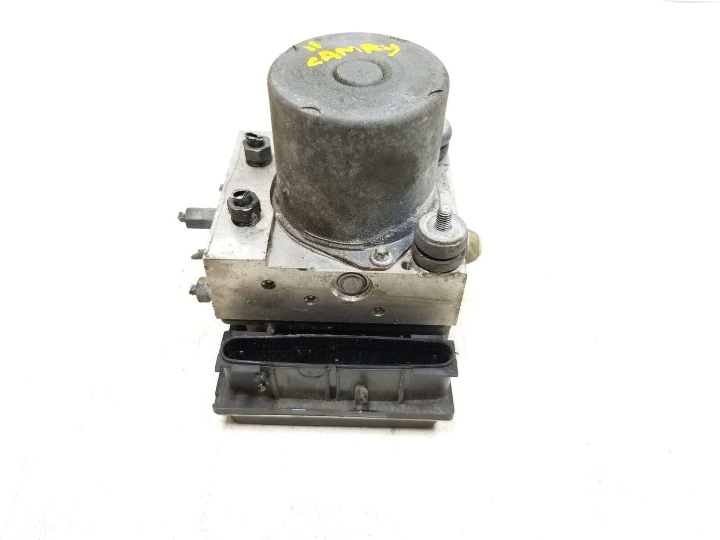 2010-2011 Toyota Camry Abs Anti Lock Brake Pump 2.5l OEM