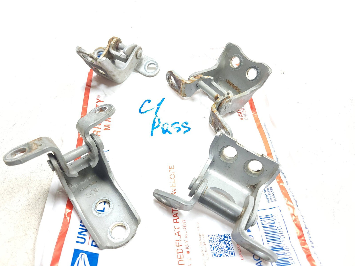 2007 - 2013 Acura Mdx Door Hinge & Striker Front & Rear Passenger Side Right OEM