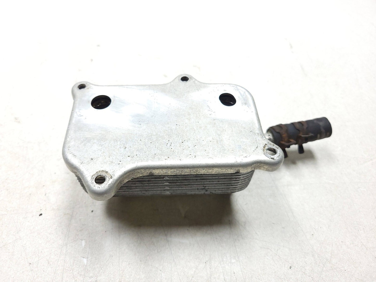 2006-2011 Mercedes Ml Ml350 Ml500 Engine Oil Cooler A1121800311 OEM