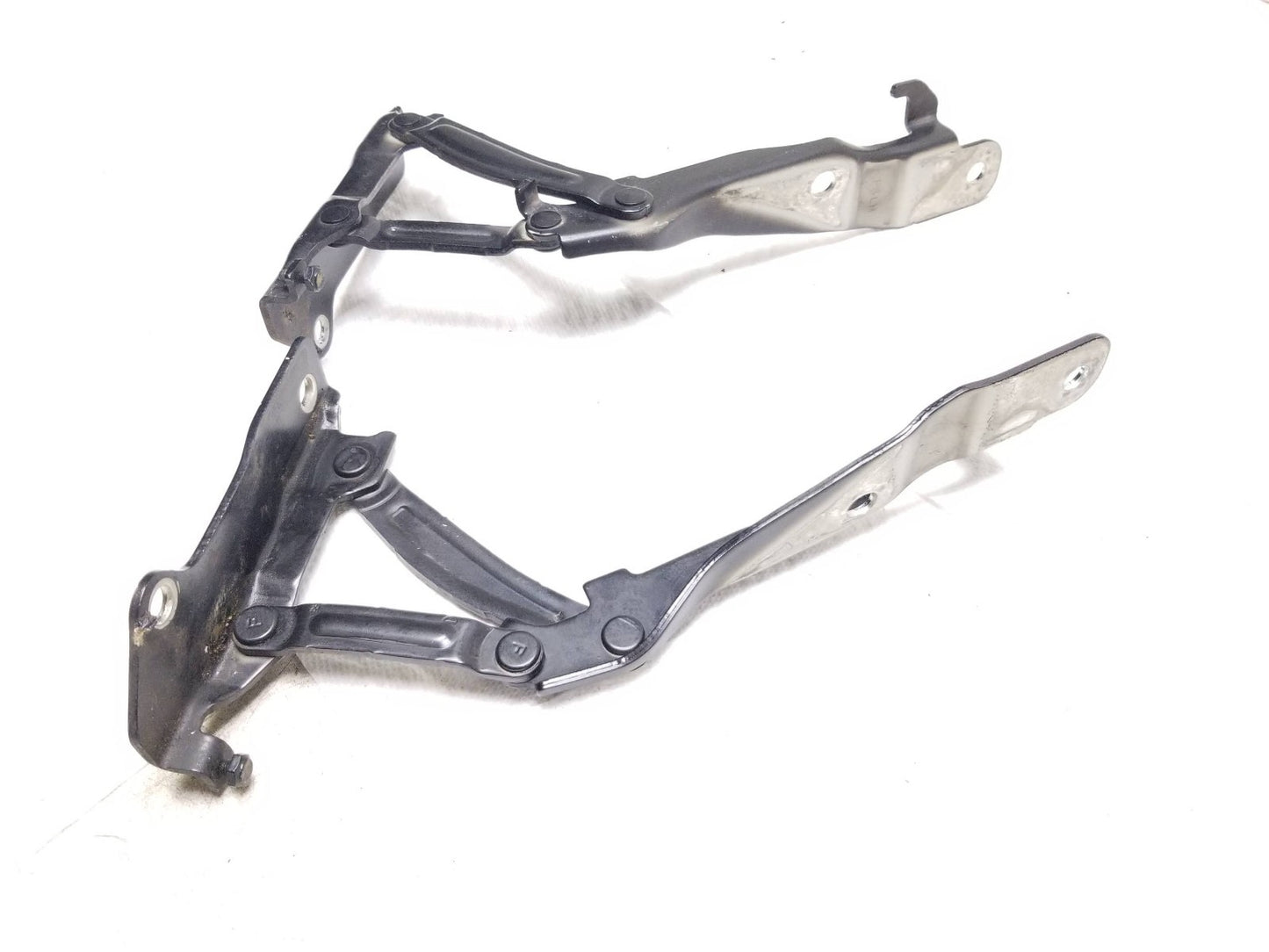 2014 - 2019 Kia Soul Front Hood Bonnet Hinge Pair OEM