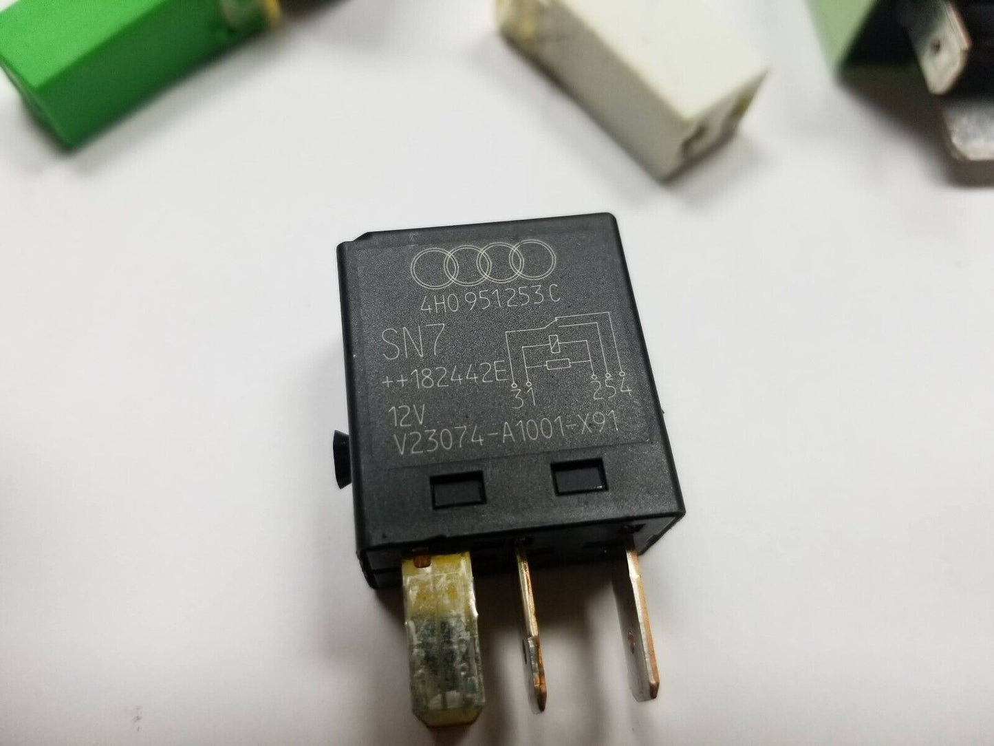 19 20 21 Volkswagen Jetta Relay 9 Pcs OEM