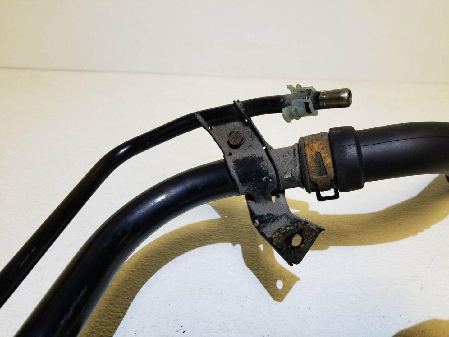 05 06 07 08 Acura Rl Fuel Tank Filler Neck Hose Pipe OEM